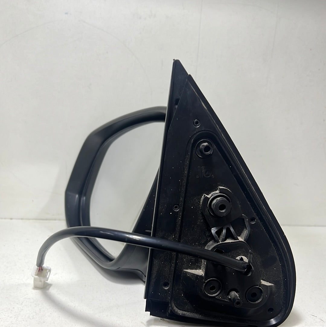 Espejo Retrovisor Toyota Hilux LH Chofer 2016 - 2020