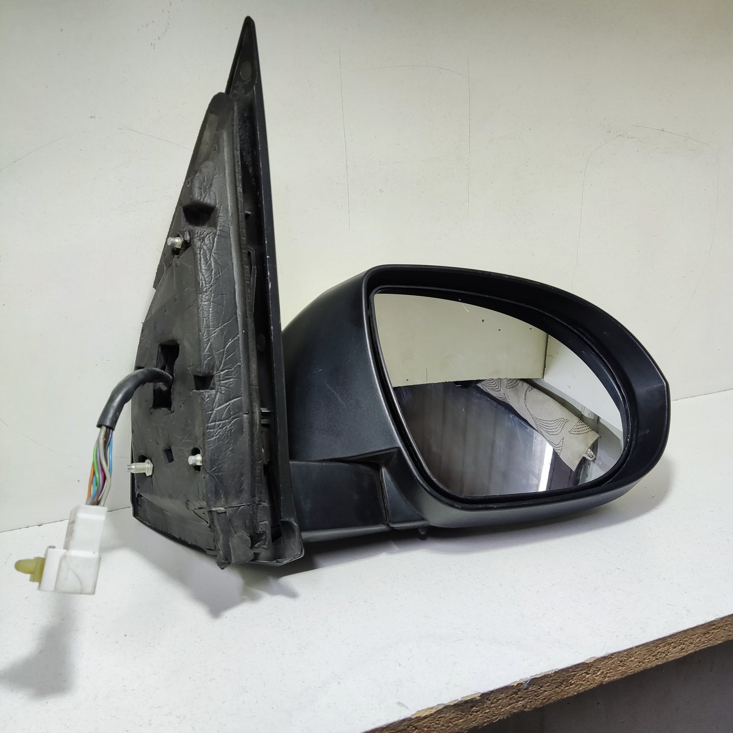Espejo retrovisor RH Mahindra xuv500