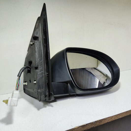 Espejo retrovisor RH Mahindra xuv500