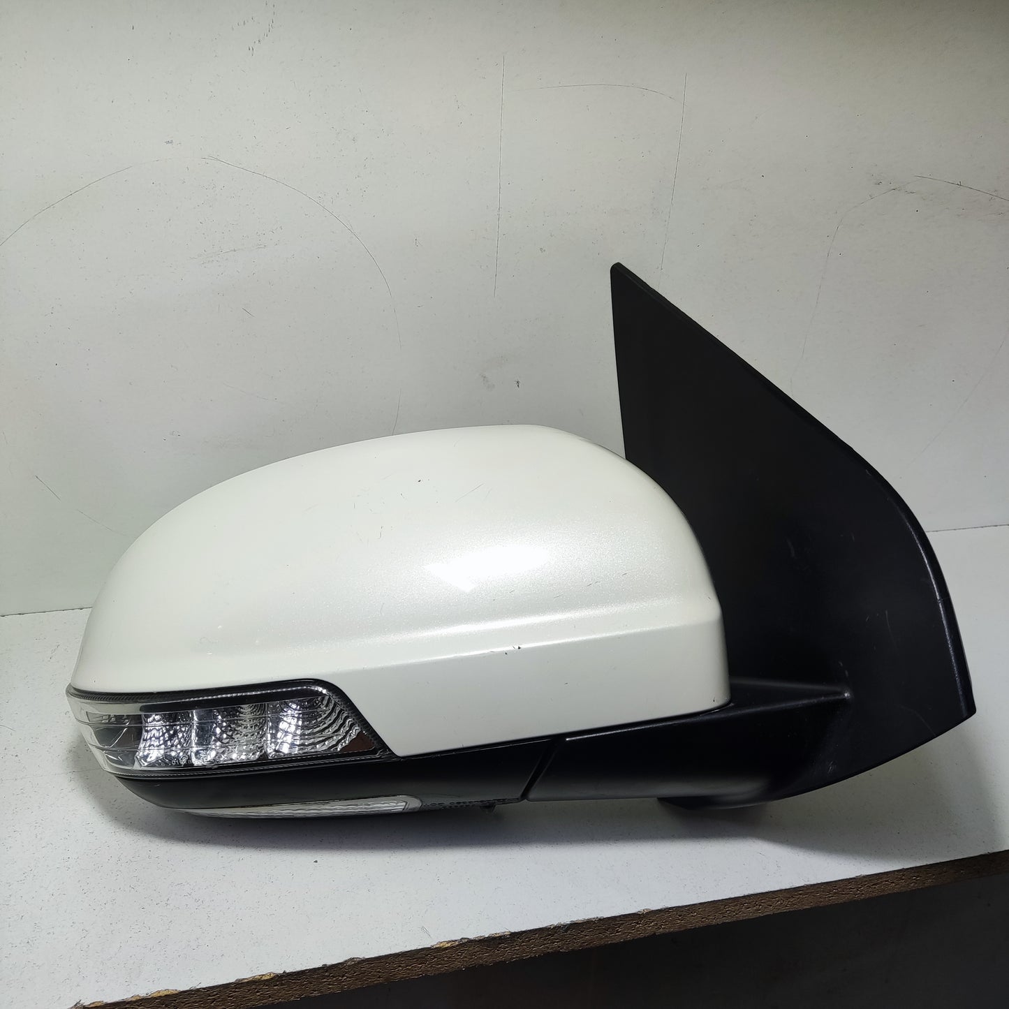 Espejo retrovisor RH Mahindra xuv500