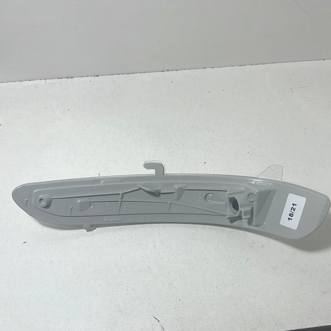 Intermitente Peugeot 208 - 2008 RH